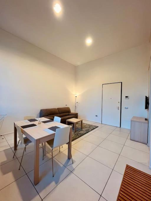 Apartament Residenza Frattini By Almanova Residenze Mantua Zewnętrze zdjęcie